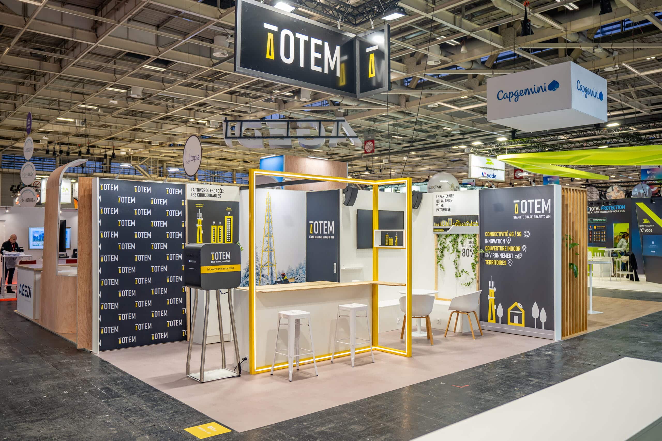 Stand Totem par Standpub au salon SMCL