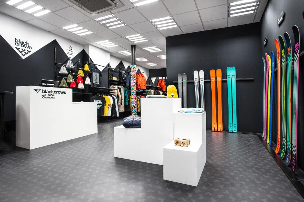 Agencement de magasin Black Crow par Standpub